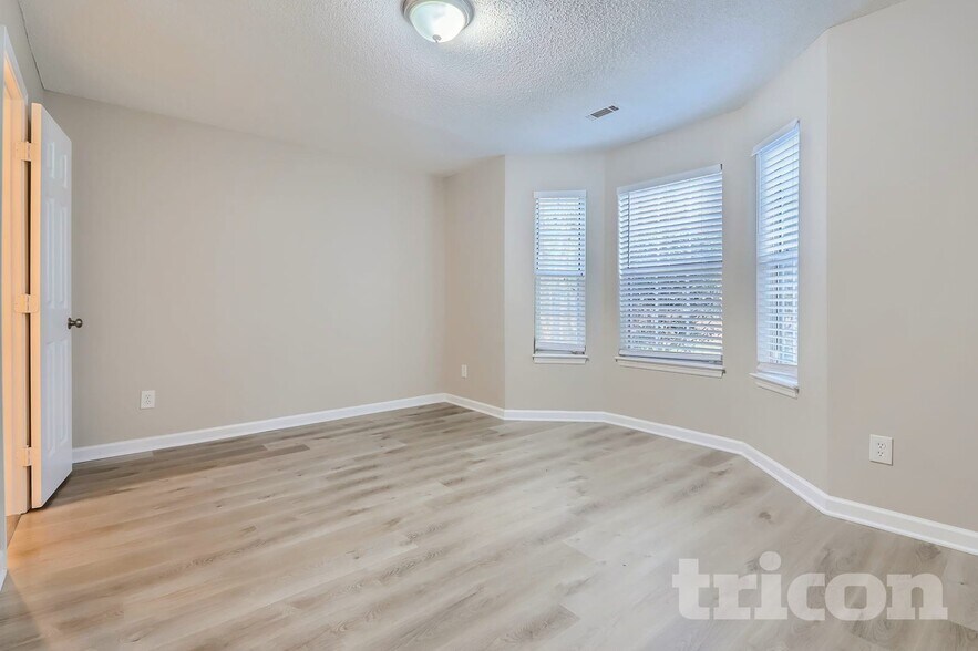 Building Photo - 56 Park Timbers Dr