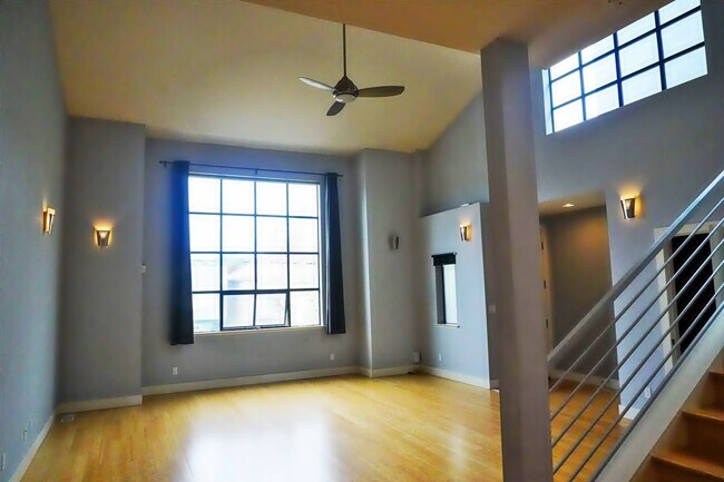 Building Photo - 3415 Haven St