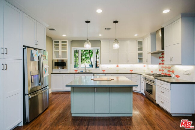 Building Photo - 13239 Addison St