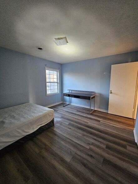 Building Photo - 248 Wessington Pl