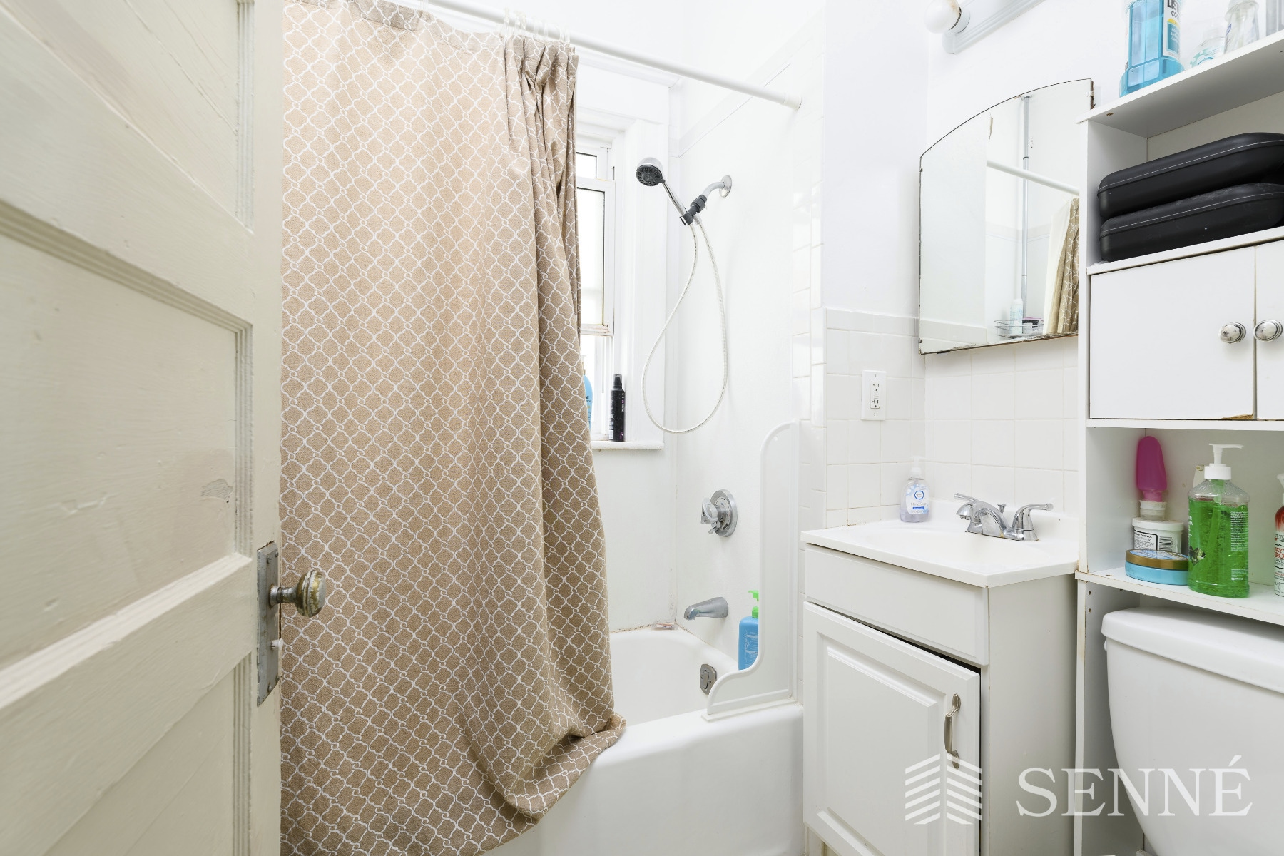 Building Photo - 26 Porter St