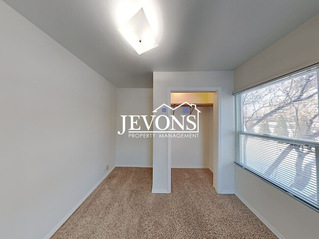 Building Photo - Pet-Friendly 3-Bedroom Home in Naches with Easy Access to Hwy 12