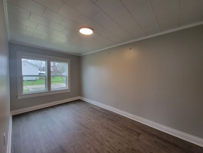 Building Photo - 3 Bed/2 Bath-House