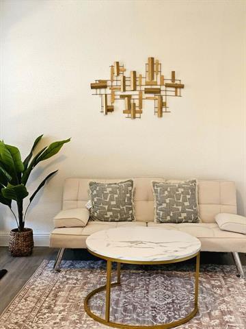 Building Photo - 7152 Fair Oaks Ave