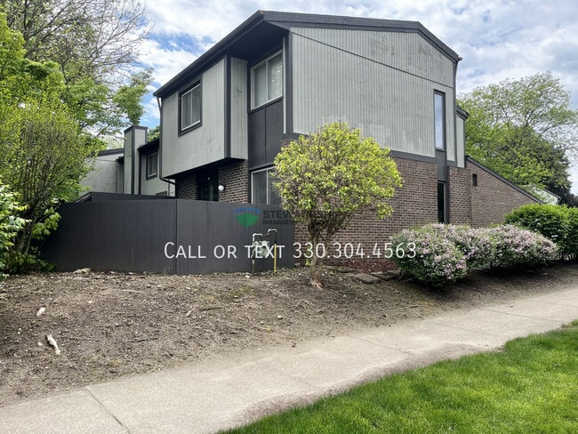 Building Photo - 931 Trimble Dr