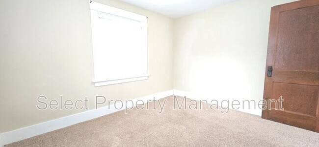 Building Photo - 3501 Webster St