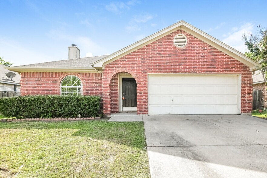 Primary Photo - 617 Sawyer Dr