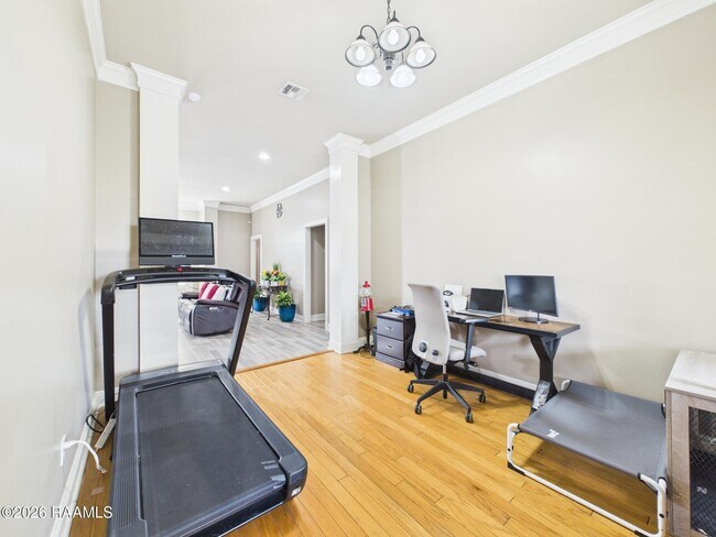 Building Photo - 430 Planters Row