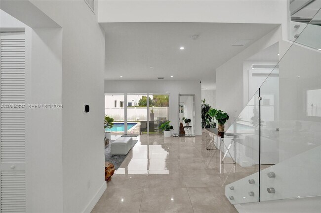 Building Photo - 9995 NW 75th St