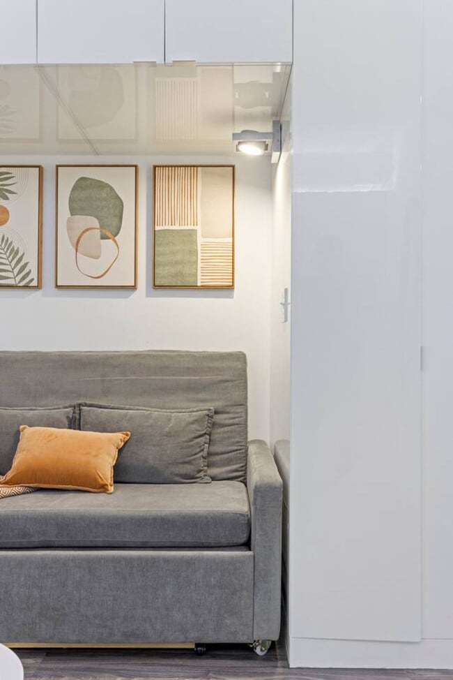 Building Photo - 12607 Larchmere Blvd