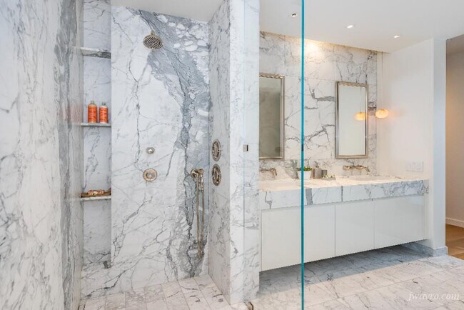 Building Photo - 17 Guy Pl