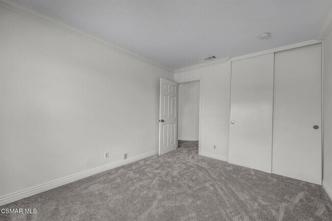 Building Photo - 2594 Ridgebrook Pl