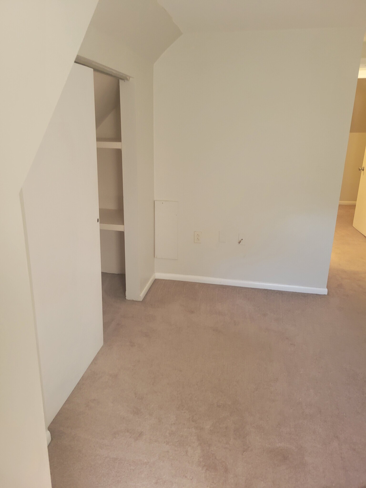 Master Bed - 1043 S Trenton Ave