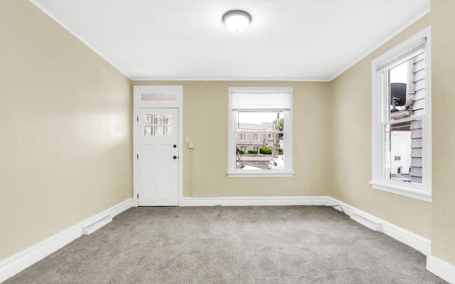 Building Photo - Bright 4 Bedroom, 1.5 Bath Home in Enola Pa!