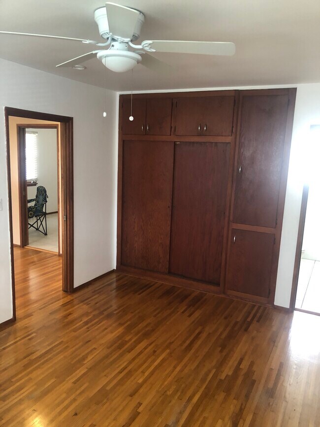 Bedroom - 1802 Green Ln