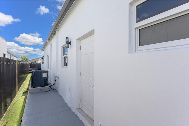 Building Photo - 22811 SW 123rd Ave