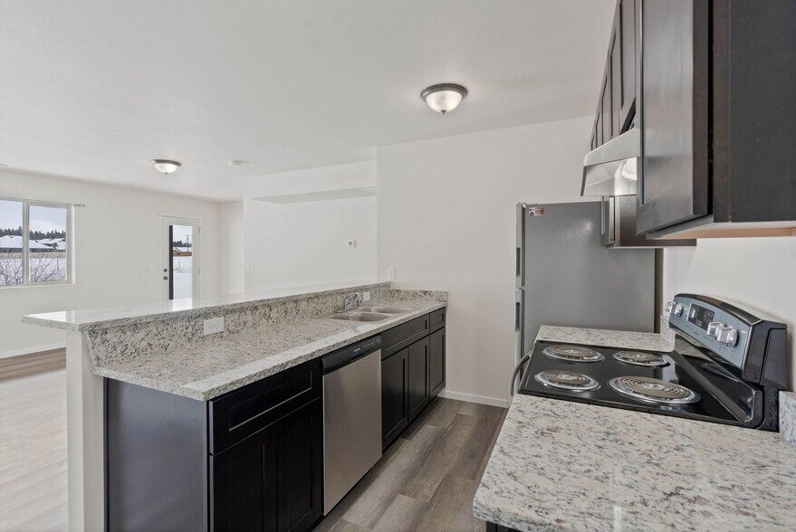 Building Photo - 9116 W Winona Rd