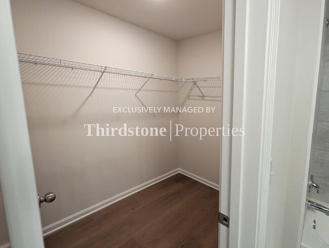 Building Photo - 5425 Shenandoah Ave