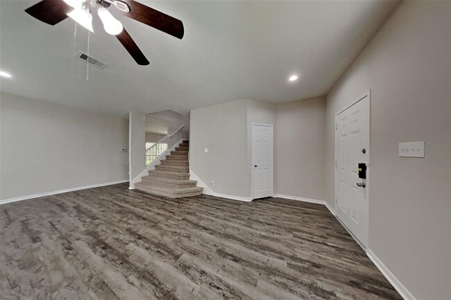 Building Photo - 16023 Willowpark Dr