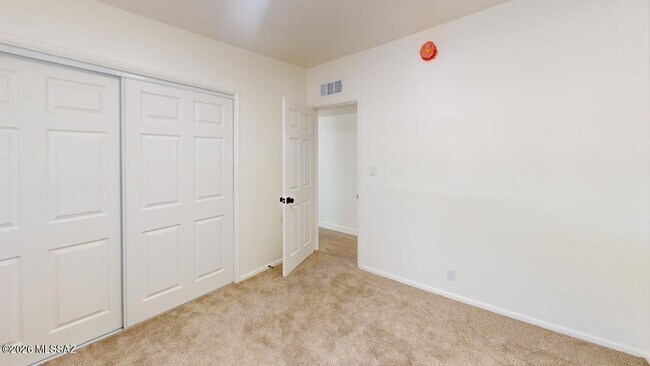 Building Photo - 1410 N Desmond Ave