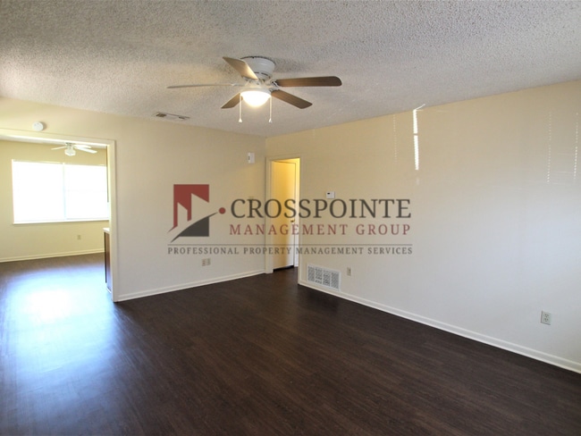 Building Photo - COMING SOON! 2 Bedroom 1 Bath Duplex in West Tyler!