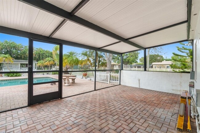 Building Photo - 7601 NW 82nd Terrace