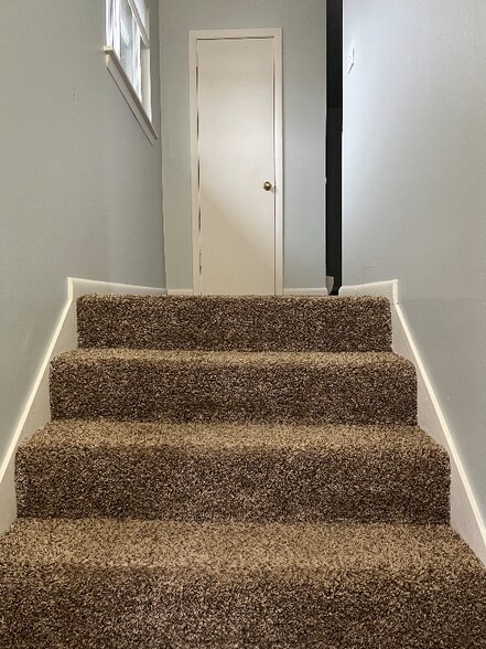 Building Photo - 143 Hendricks Blvd