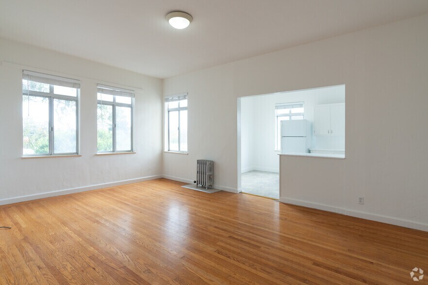 Villa Tuscany Apartment Homes 789 El Camino Burlingame CA 94010