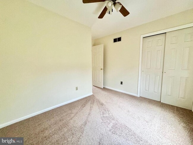Building Photo - 501 Falcon Dr