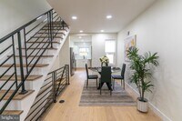 Building Photo - 622 McClellan St