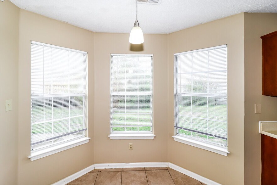Building Photo - 7576 Baysweet Dr