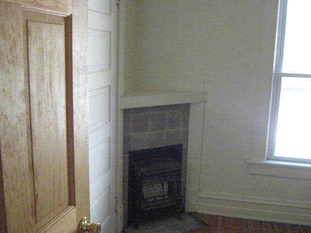 Building Photo - 457 W 8th St