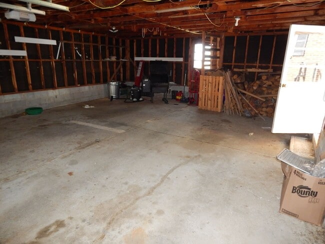 Building Photo - 3755 Dairy Rd