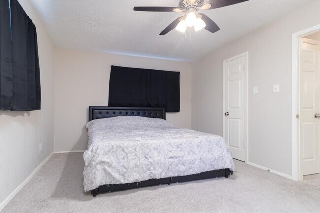 Building Photo - 4406 Rosegate Dr