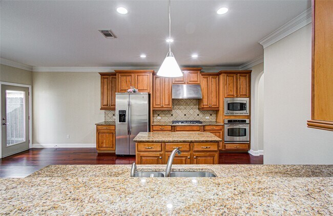 Building Photo - 3730 Arundel Gardens Ln