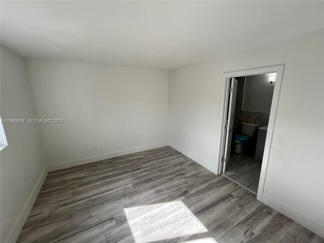 Building Photo - 971 NW 200th Terrace