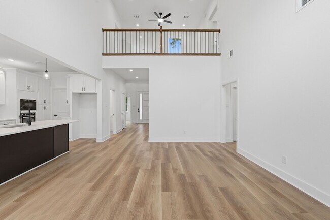 Building Photo - 210 Big Deer Dr