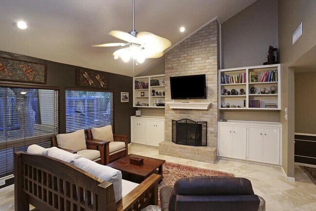 Building Photo - 11314 Piping Rock Dr