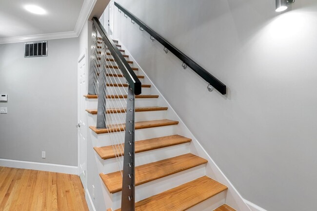 Building Photo - Contemporary Home in Desirable Community C...