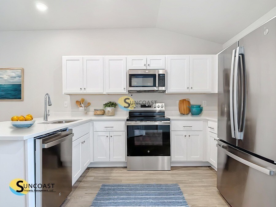 Building Photo - 16262 Tanglewood Ave