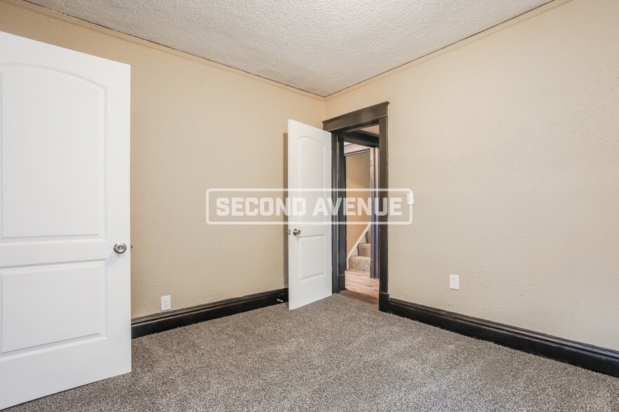 Building Photo - 3811 E 36th St