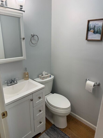 Building Photo - 56 Mountain River Ave