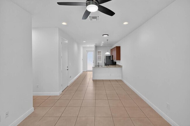 Building Photo - 7651 NW 88 Terrace