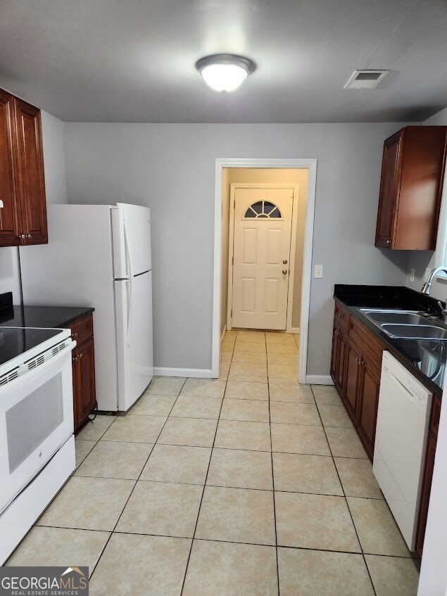 Building Photo - 6223 Klondike River Rd