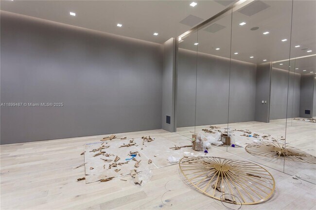 Building Photo - 88 SW 7th St