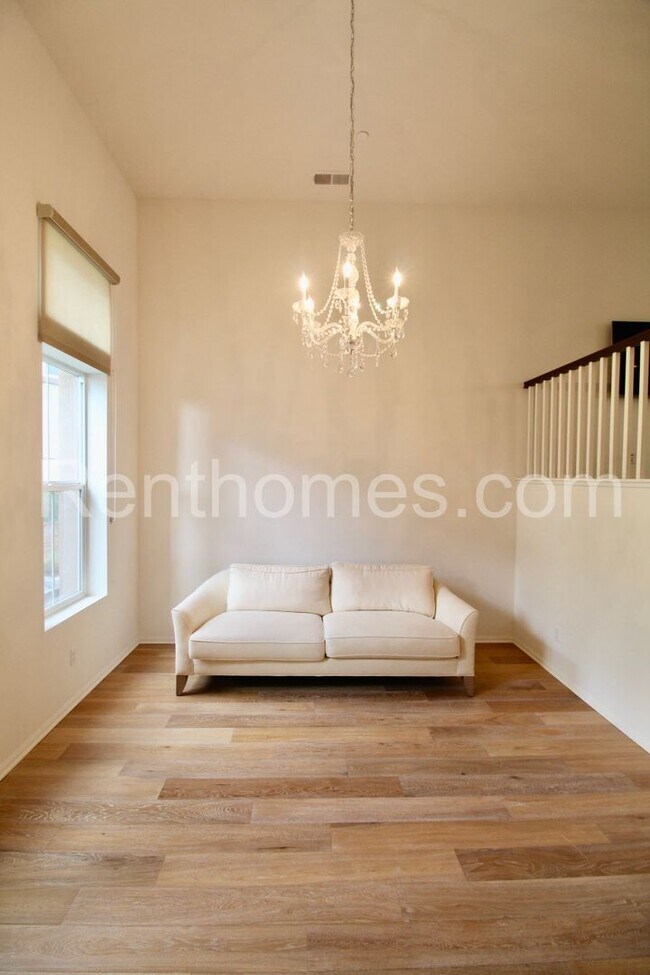 Building Photo - 1626 Waterlily Way