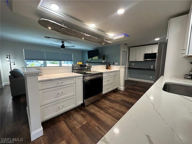 Building Photo - 723 Sabur Ct