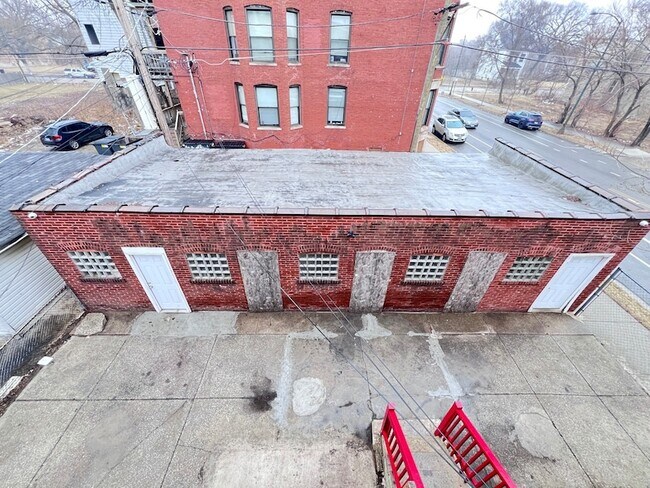 Building Photo - 7057 S Normal Blvd