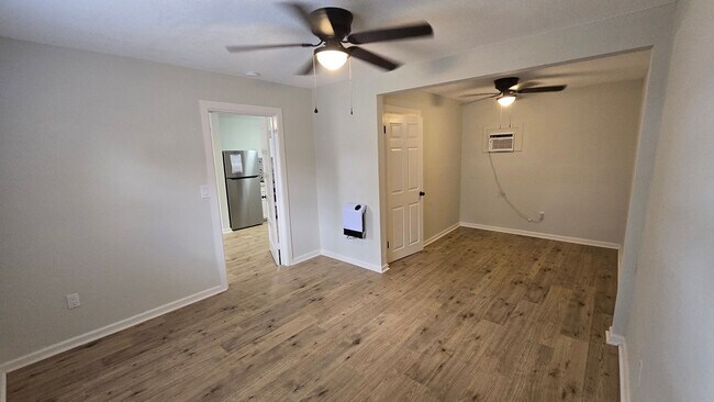 Building Photo - 212 Placid Dr