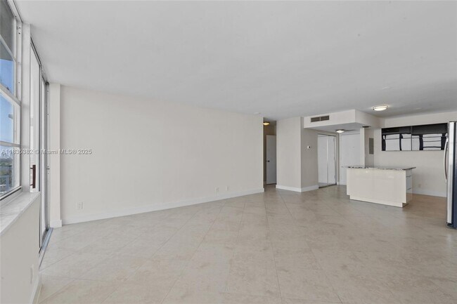 Building Photo - 2100 Sans Souci Blvd